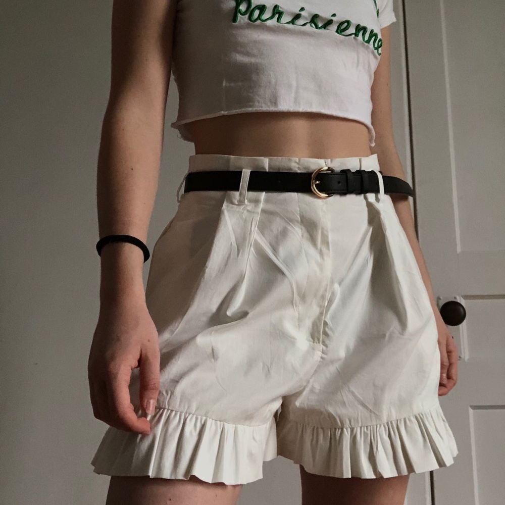 Ruffled Hem Long White Shorts (comes with belt)